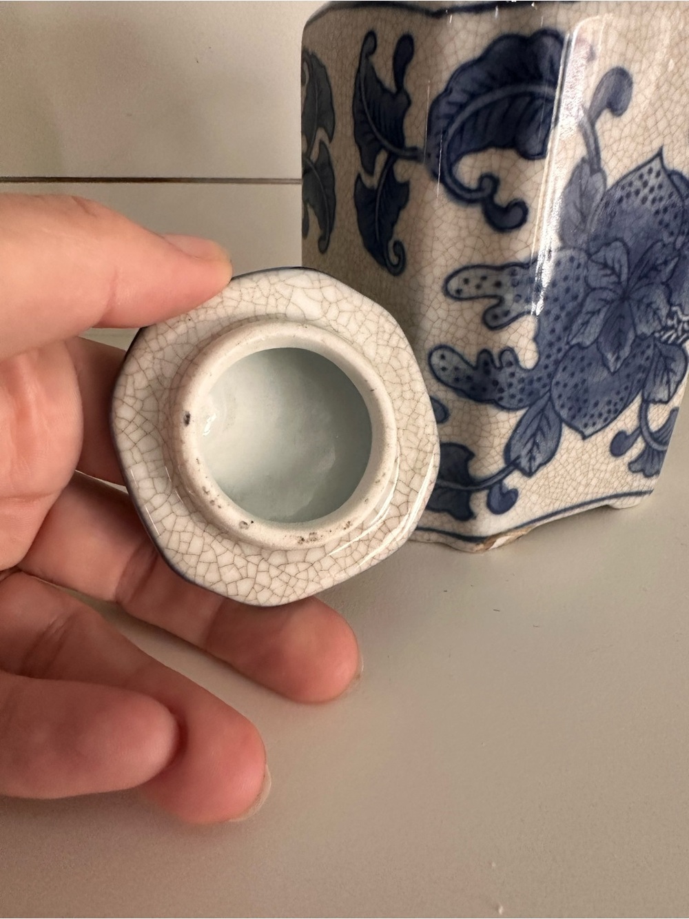 Vintage Japanese White Blue Floral Crackled Glaze Ginger Tea Jar &Lid/Asian Vase - Picture 8 of 12